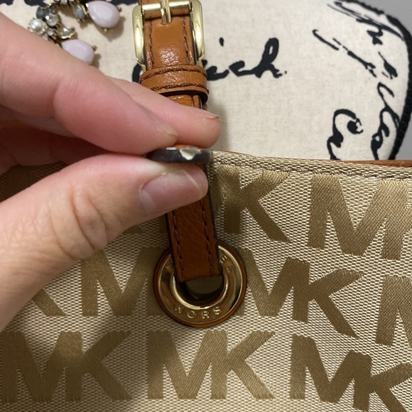 Michael Kors Tote - Picture 4 of 12